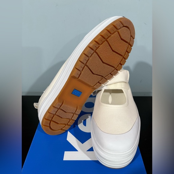 Keds Mary Jane Canvas | Color White | size: 8.5 - Picture 4 of 7